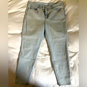 Good American Compression 2 Skinny Jeans Light Wash